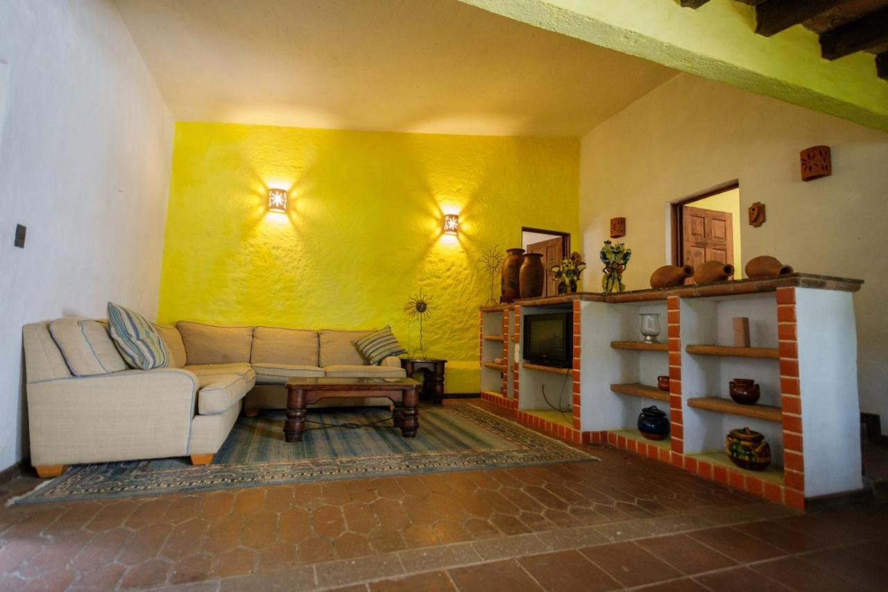 Lago Sol Hotel&Suites Tzintzuntzán Zewnętrze zdjęcie