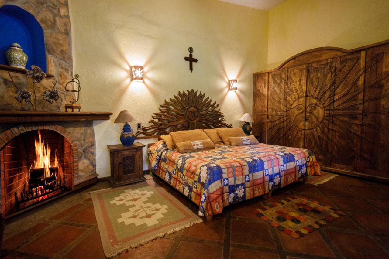 Lago Sol Hotel&Suites Tzintzuntzán Zewnętrze zdjęcie